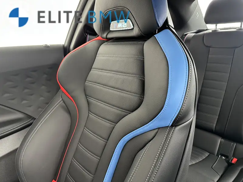 2026 BMW M2 BASE, čierna, 90 km, dovoz Kanada — foto 6 z 12