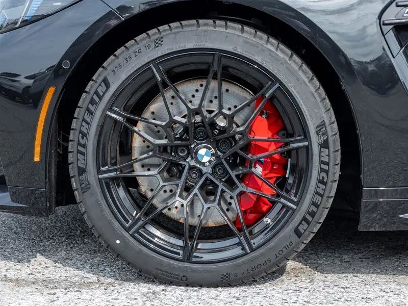 2027 BMW M4 Competition, čierna, 90 km, dovoz Kanada — foto 8 z 12