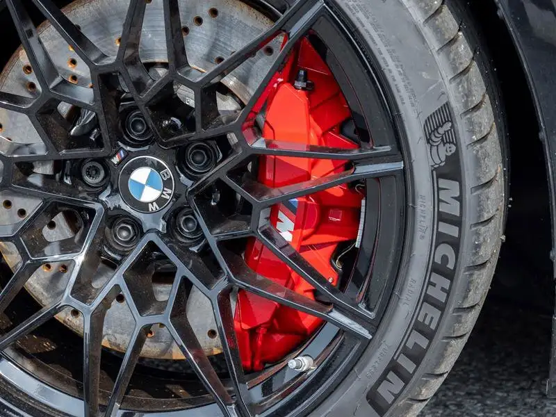 2027 BMW M4 Competition, čierna, 90 km, dovoz Kanada — foto 9 z 12
