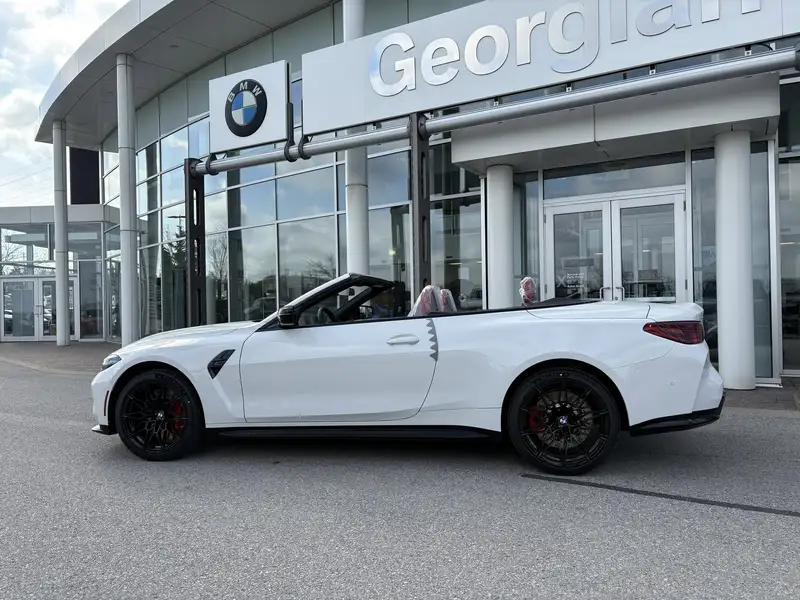 2027 BMW M4 Competition, biela, 90 km, dovoz Kanada — foto 4 z 12