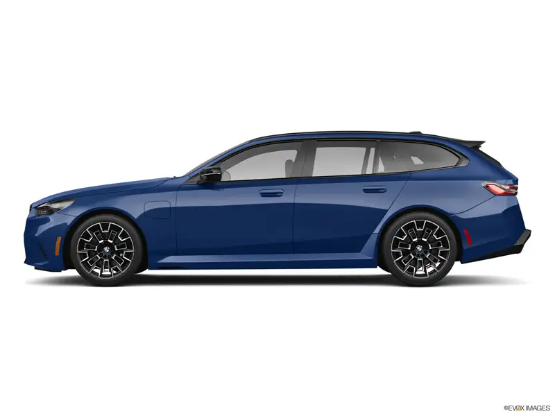 2027 BMW M5 Touring, modrá, 90 km, dovoz Kanada — foto 1