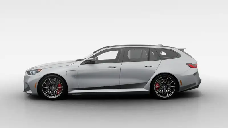 2027 BMW M5 Touring, sivá, 90 km, dovoz Kanada — foto 4 z 12