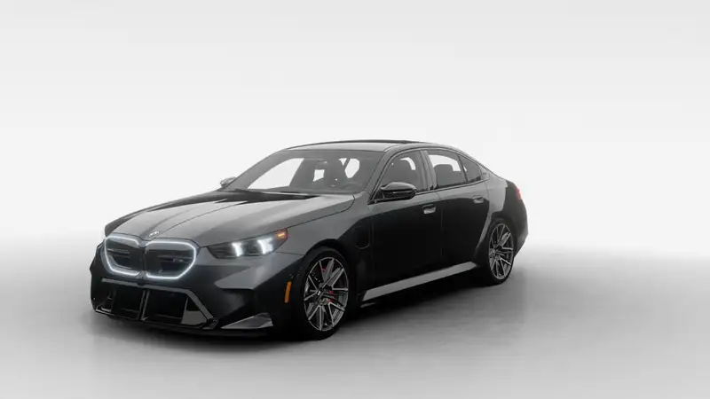 2027 BMW M5 Sedan, sivá, 90 km, dovoz Kanada — foto 1