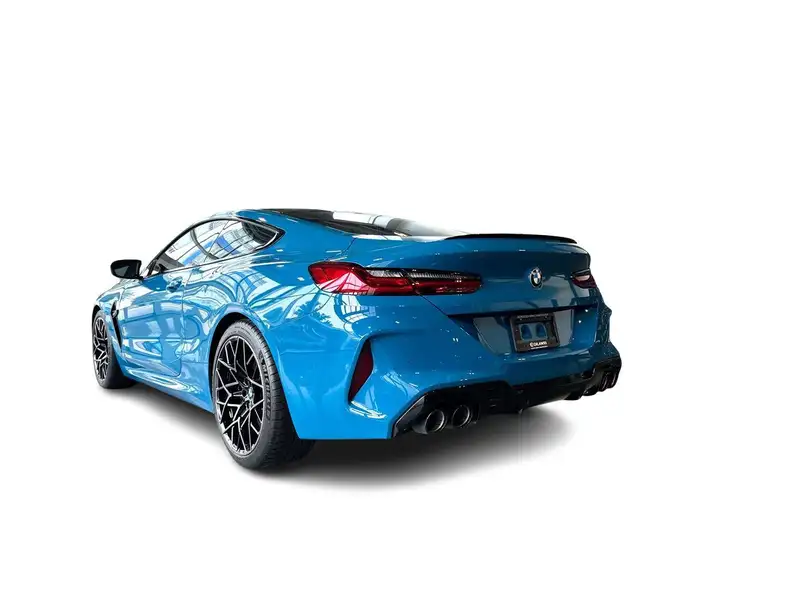 2025 BMW M8 Competition | PREMIUM PKG |, modrá, 9 950 km, dovoz Kanada — foto 2 z 12