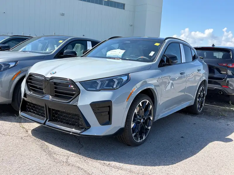 2027 BMW X2, sivá, 90 km, dovoz Kanada — foto 1