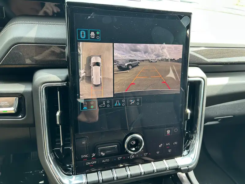 2026 GMC Yukon Elevation, biela, 0 km, dovoz Kanada — foto 10 z 12