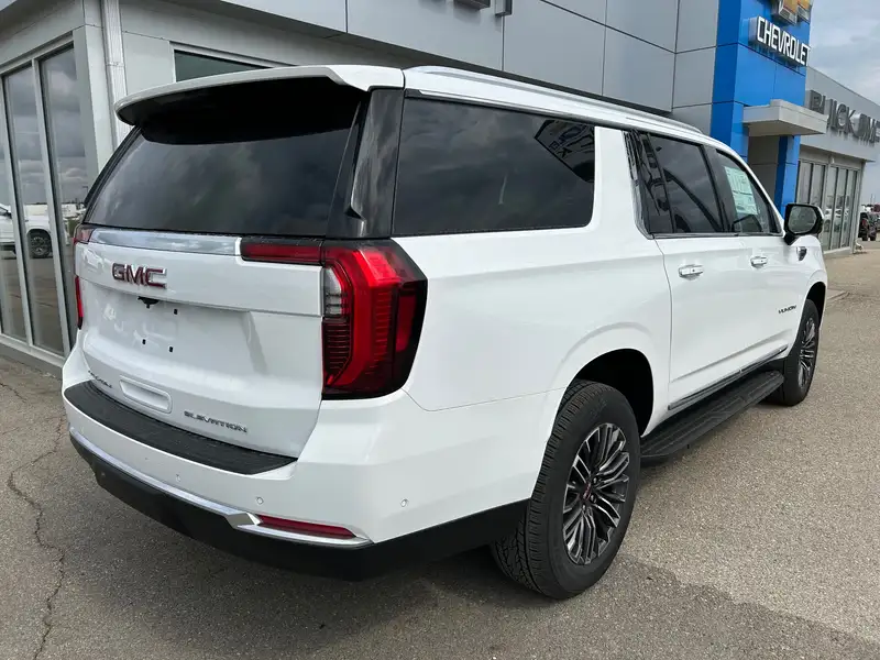 2026 GMC Yukon Elevation, biela, 0 km, dovoz Kanada — foto 8 z 12