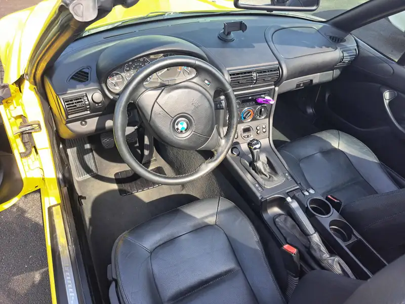 2002 BMW Z3 Roadster, žltá, 130 000 km, dovoz Kanada — foto 2 z 3
