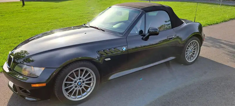 2002 BMW Z3 3.0, čierna, 111 491 km, dovoz Kanada — foto 1 z 12 2002 BMW Z3 3.0, čierna, 111 491 km, dovoz Kanada — foto 1 z 12