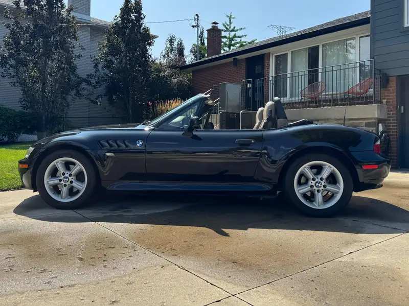 2000 BMW Z3 Roadster, čierna, 125 000 km, dovoz Kanada — foto 3 z 11