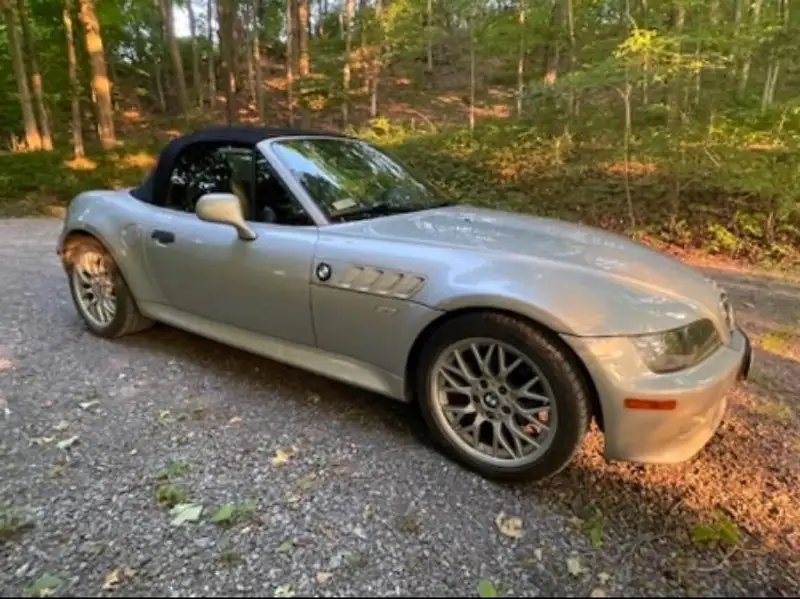 2002 BMW Z3 Roadster, strieborná, 101 000 km, dovoz Kanada — foto 1 z 11 2002 BMW Z3 Roadster, strieborná, 101 000 km, dovoz Kanada — foto 1 z 11