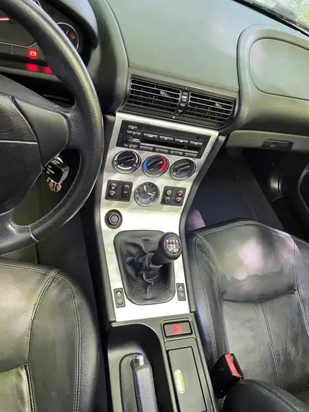 2002 BMW Z3 Roadster, strieborná, 101 000 km, dovoz Kanada — foto 4 z 11
