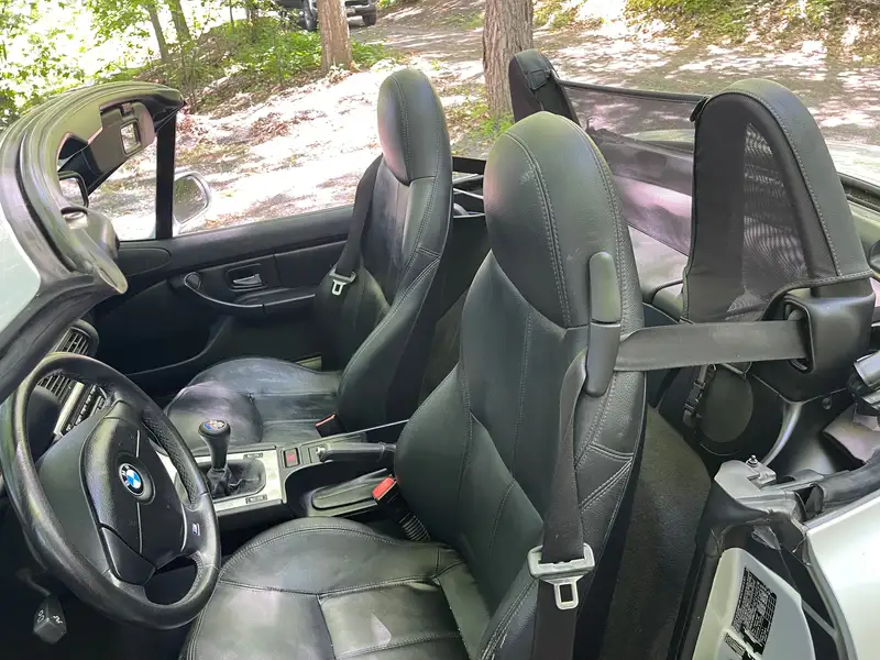2002 BMW Z3 Roadster, strieborná, 101 000 km, dovoz Kanada — foto 6 z 11