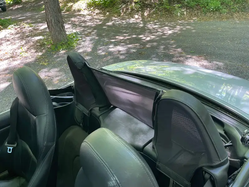 2002 BMW Z3 Roadster, strieborná, 101 000 km, dovoz Kanada — foto 7 z 11