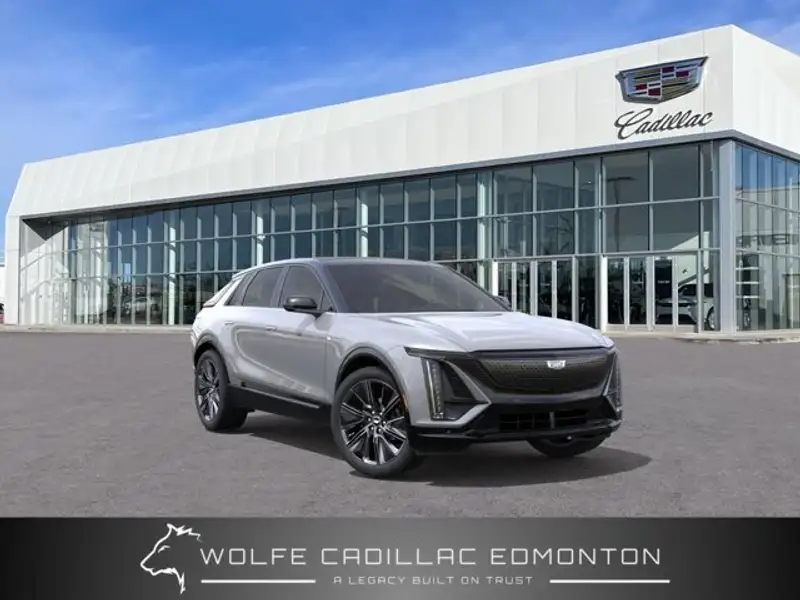2027 Cadillac Lyriq Signature Sport, stříbrná, 0 km, dovoz Kanada — foto 1