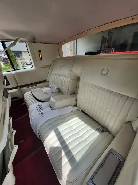 1985 Cadillac Eldorado Continental Kit, červená, 131 000 km, dovoz Kanada — foto 6 z 9
