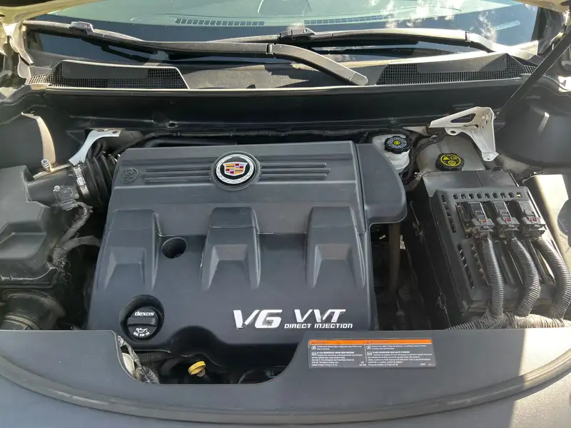2015 Cadillac SRX Luxury, biela, 145 000 km, dovoz Kanada — foto 9 z 11