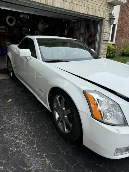 2008 Cadillac XLR 2dr Conv, biela, 80 000 km, dovoz Kanada — foto 1