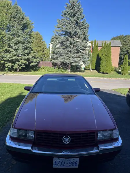 1994 Cadillac Eldorado, červená, 81 261 km, dovoz Kanada — foto 1 z 12 1994 Cadillac Eldorado, červená, 81 261 km, dovoz Kanada — foto 1 z 12