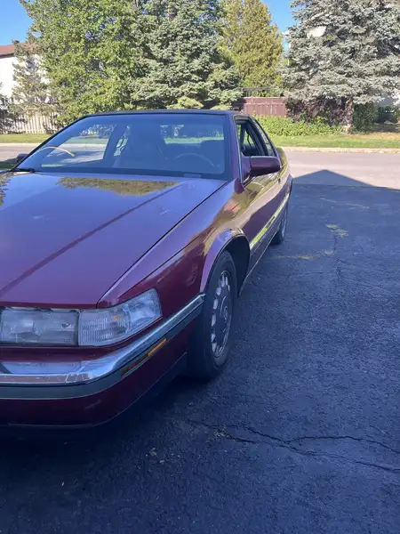 1994 Cadillac Eldorado, červená, 81 261 km, dovoz Kanada — foto 3 z 12