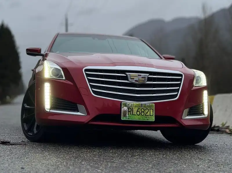 2017 Cadillac CTS Premium Luxury, červená, 37 750 km, dovoz Kanada — foto 1