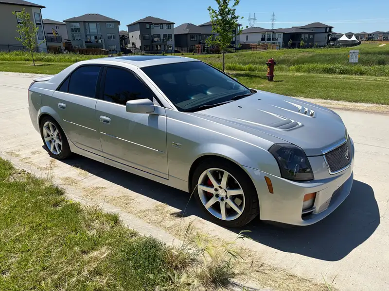 2004 Cadillac CTS-V Supercharged, strieborná, 121 451 km, dovoz Kanada — foto 2 z 12