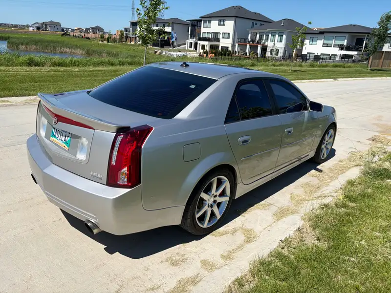 2004 Cadillac CTS-V Supercharged, strieborná, 121 451 km, dovoz Kanada — foto 4 z 12