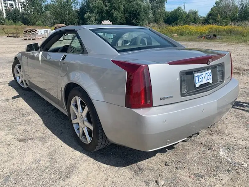 2005 Cadillac XLR A super comfortable, zlatá, 32 500 km, dovoz Kanada — foto 5 z 12
