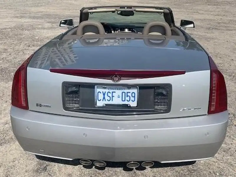 2005 Cadillac XLR A super comfortable, zlatá, 32 500 km, dovoz Kanada — foto 6 z 12