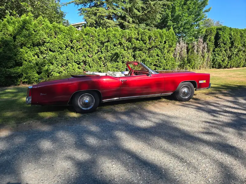 1976 Cadillac Eldorado red, červená, 78 000 km, dovoz Kanada — foto 1 z 8 1976 Cadillac Eldorado red, červená, 78 000 km, dovoz Kanada — foto 1 z 8