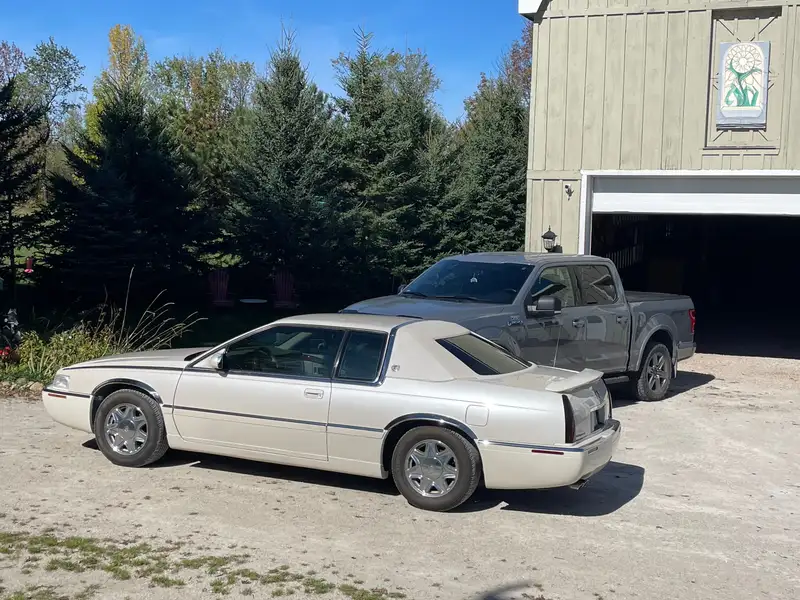 2000 Cadillac Eldorado ESC, biela, 150 000 km, dovoz Kanada — foto 2 z 5