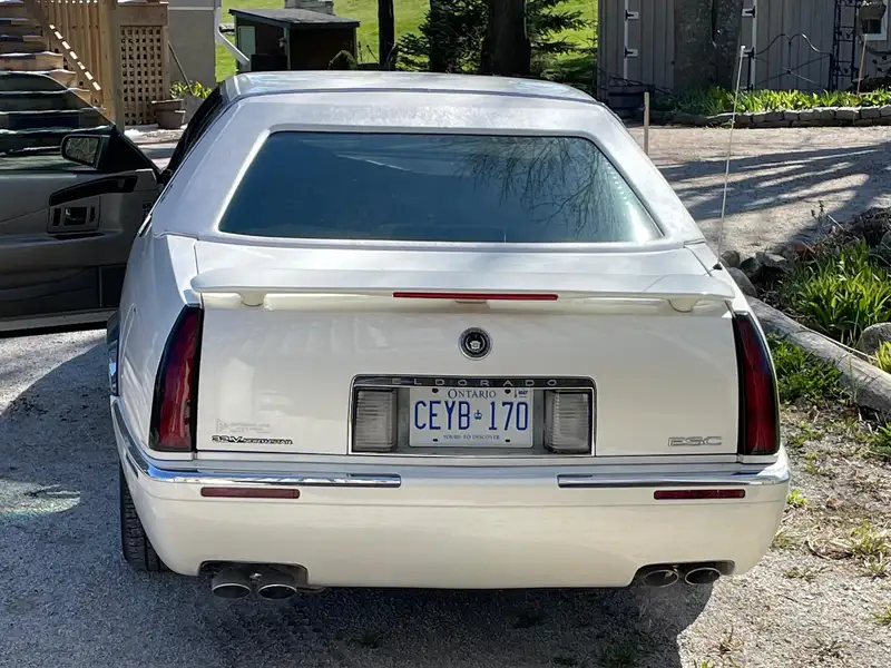 2000 Cadillac Eldorado ESC, biela, 150 000 km, dovoz Kanada — foto 3 z 5