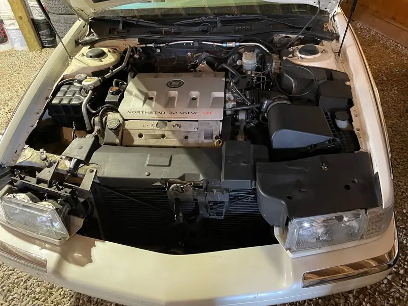 2000 Cadillac Eldorado ESC, biela, 150 000 km, dovoz Kanada — foto 5 z 5