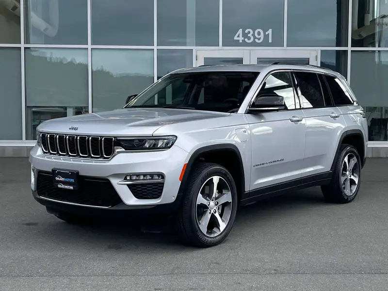 2023 Jeep Grand Cherokee 4XE 4WD - No Accidents & Surround View Camera, strieborná, 39 458 km, dovoz Kanada — foto 1