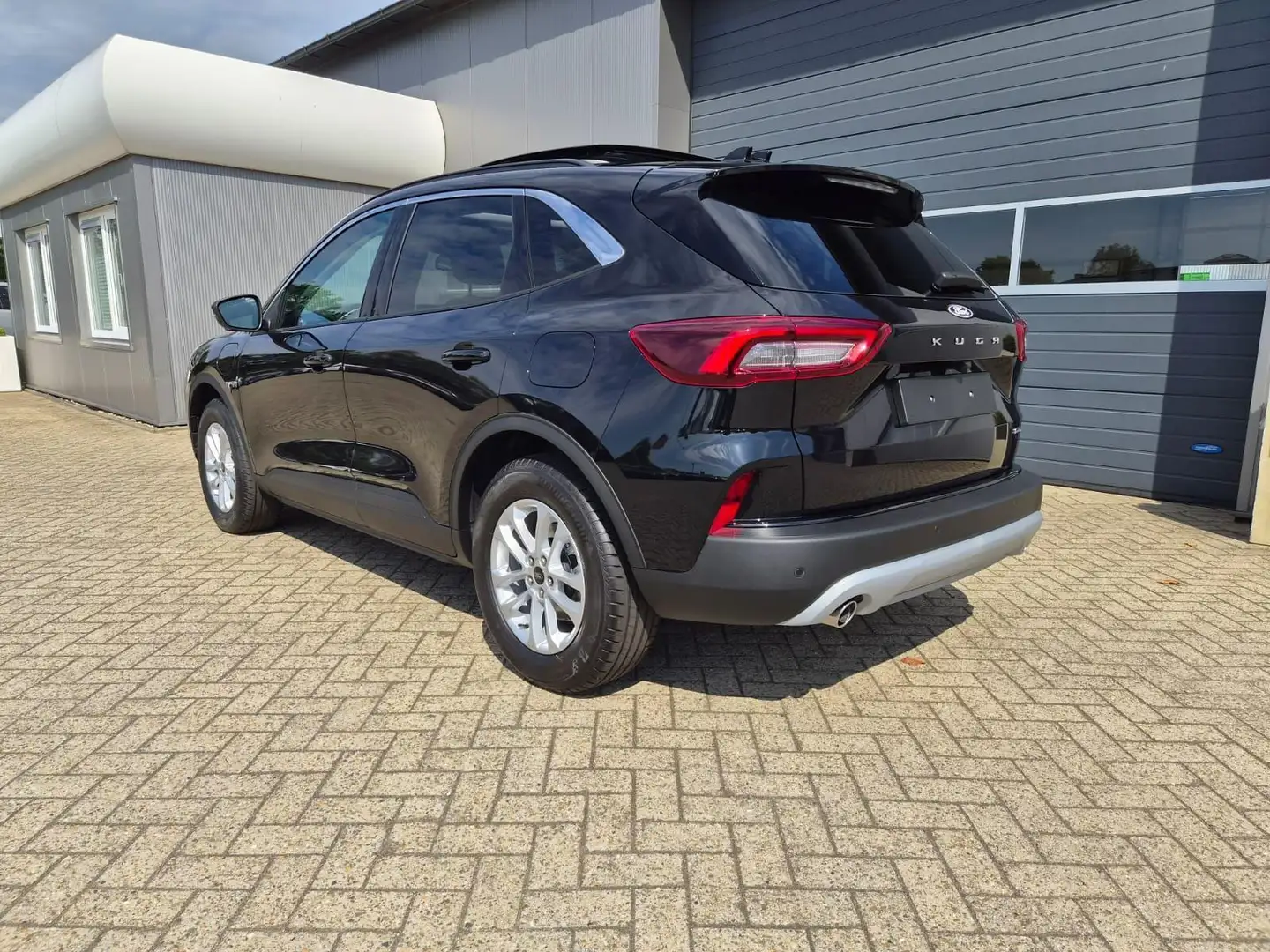 2026 Ford Kuga, 2 km, Rakúsko — foto 3 z 12