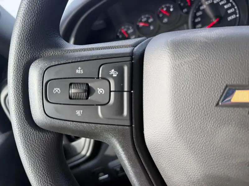 2026 Chevrolet Silverado 2500 Custom, modrá, 4 km, dovoz Kanada — foto 12 z 12