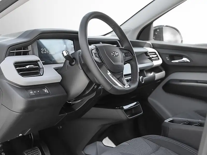 2027 Chevrolet Bolt, zelená, 0 km, dovoz Kanada — foto 11 z 12