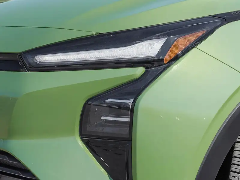 2027 Chevrolet Bolt, zelená, 0 km, dovoz Kanada — foto 9 z 12
