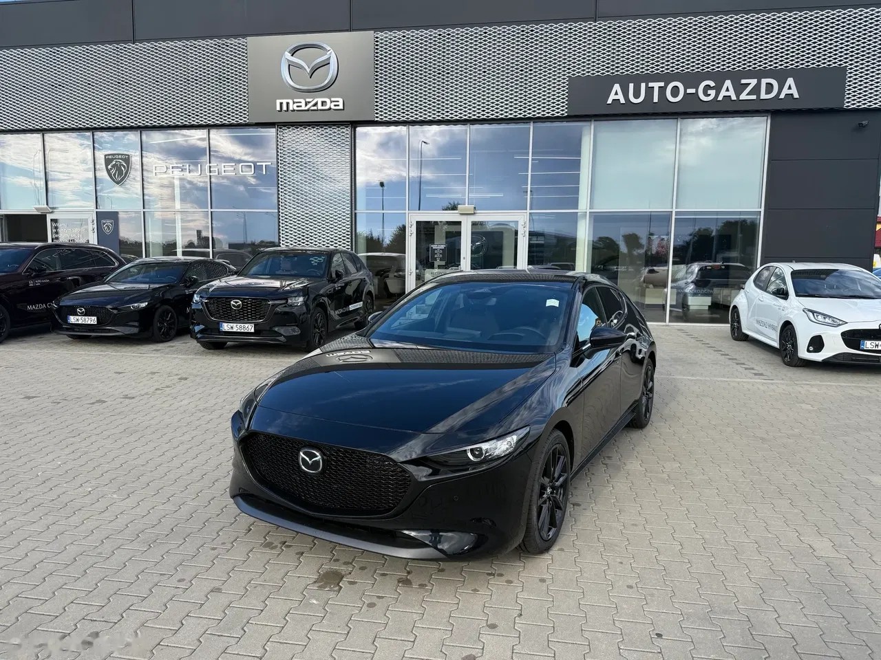 2026 Mazda 3, 2 km, Poľsko — foto 1
