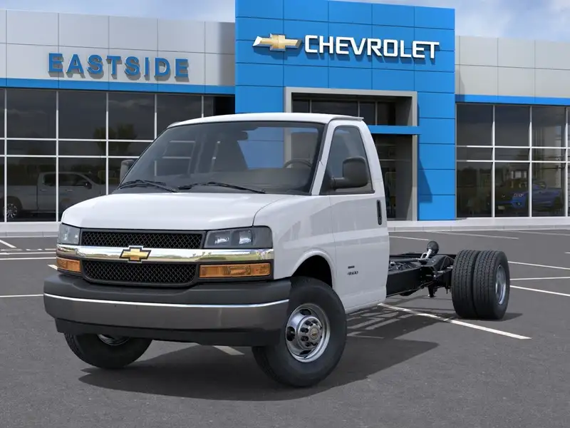2026 Chevrolet Express Other, biela, 608 km, dovoz Kanada — foto 6 z 12