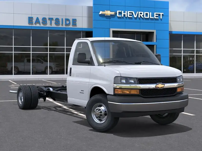 2026 Chevrolet Express Other, biela, 608 km, dovoz Kanada — foto 7 z 12