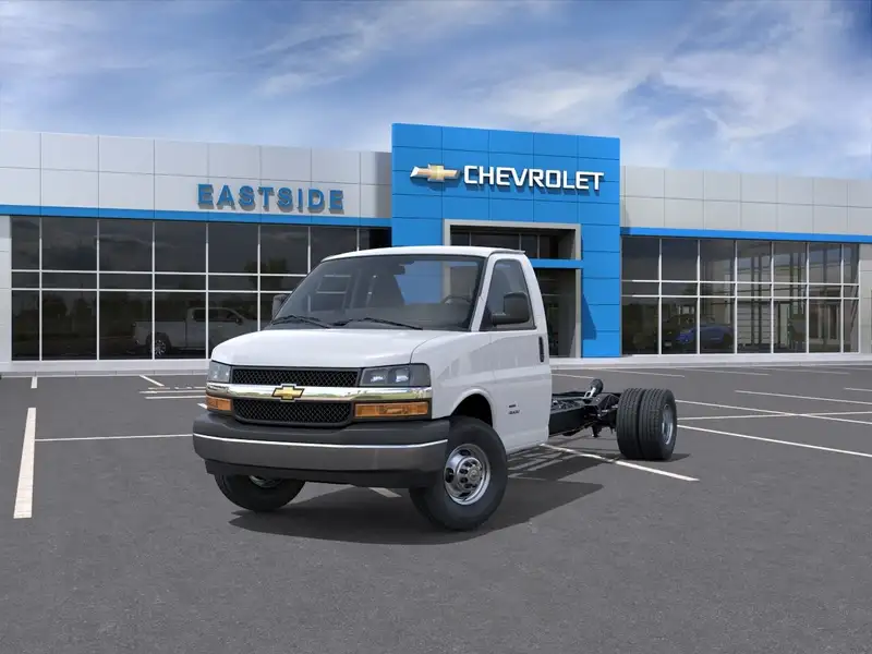 2026 Chevrolet Express Other, biela, 608 km, dovoz Kanada — foto 8 z 12