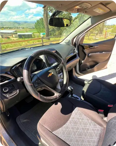 2022 Chevrolet Spark 1LT, strieborná, 53 000 km, dovoz Kanada — foto 5 z 10