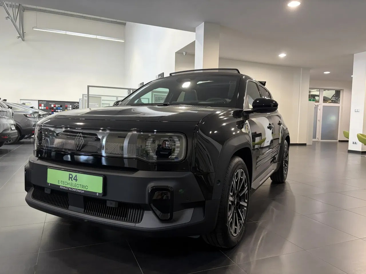 2026 Renault 4 E-Tech, 5 km, Poľsko — foto 1