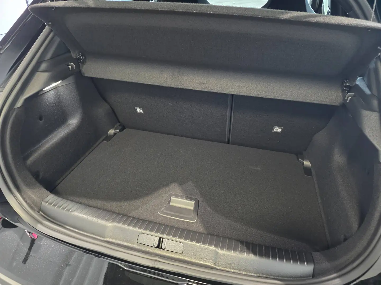 2026 Opel Mokka-E, 4 km, Belgicko — foto 9 z 12