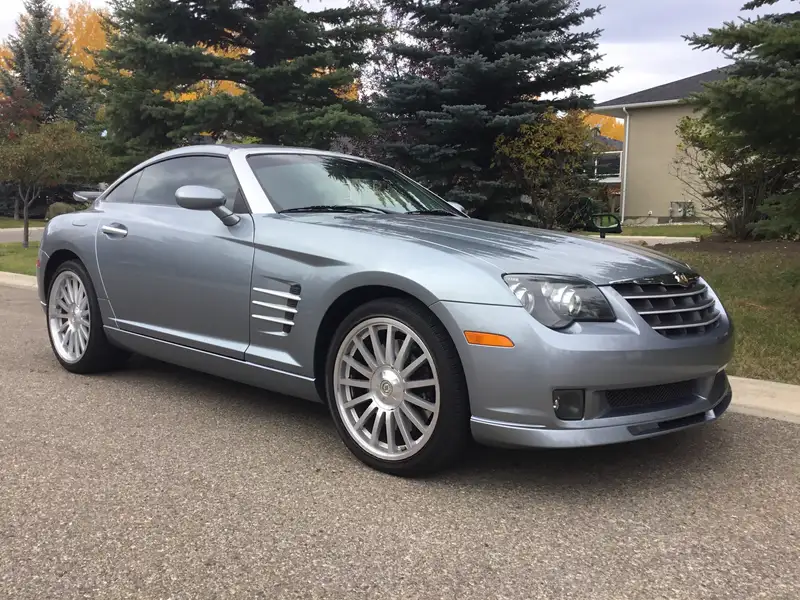 2005 Chrysler Crossfire SRT6, strieborná, 33 000 km, dovoz Kanada — foto 1