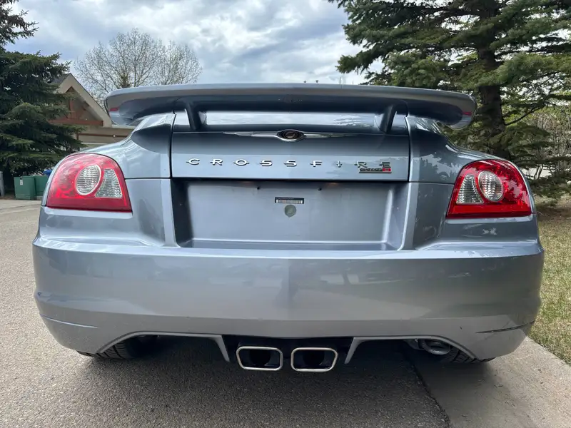 2005 Chrysler Crossfire SRT6, strieborná, 33 000 km, dovoz Kanada — foto 10 z 12