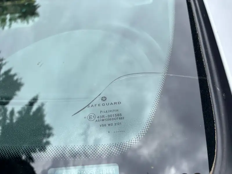 2005 Chrysler Crossfire SRT6, strieborná, 33 000 km, dovoz Kanada — foto 12 z 12