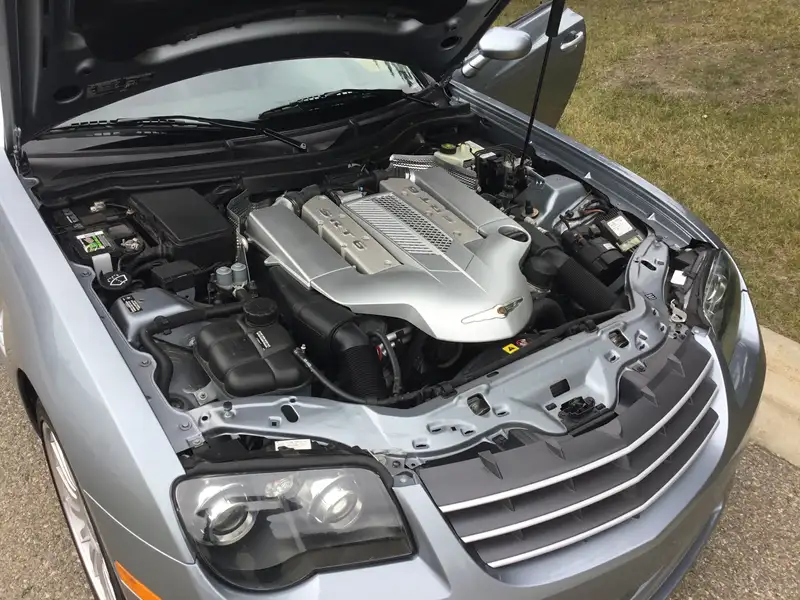 2005 Chrysler Crossfire SRT6, strieborná, 33 000 km, dovoz Kanada — foto 3 z 12