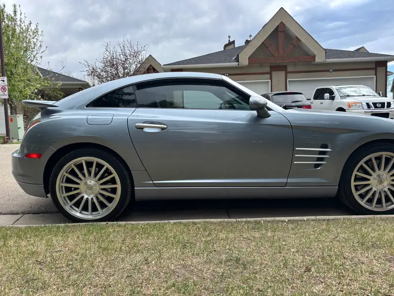 2005 Chrysler Crossfire SRT6, strieborná, 33 000 km, dovoz Kanada — foto 9 z 12